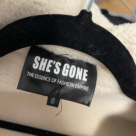 She’s Gone The essence of fashion empire Sherpa jean street style jacket - Picture 4 of 5